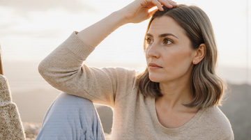 Como Disfarçar Fios Brancos na Raiz Sem Perder a Naturalidade